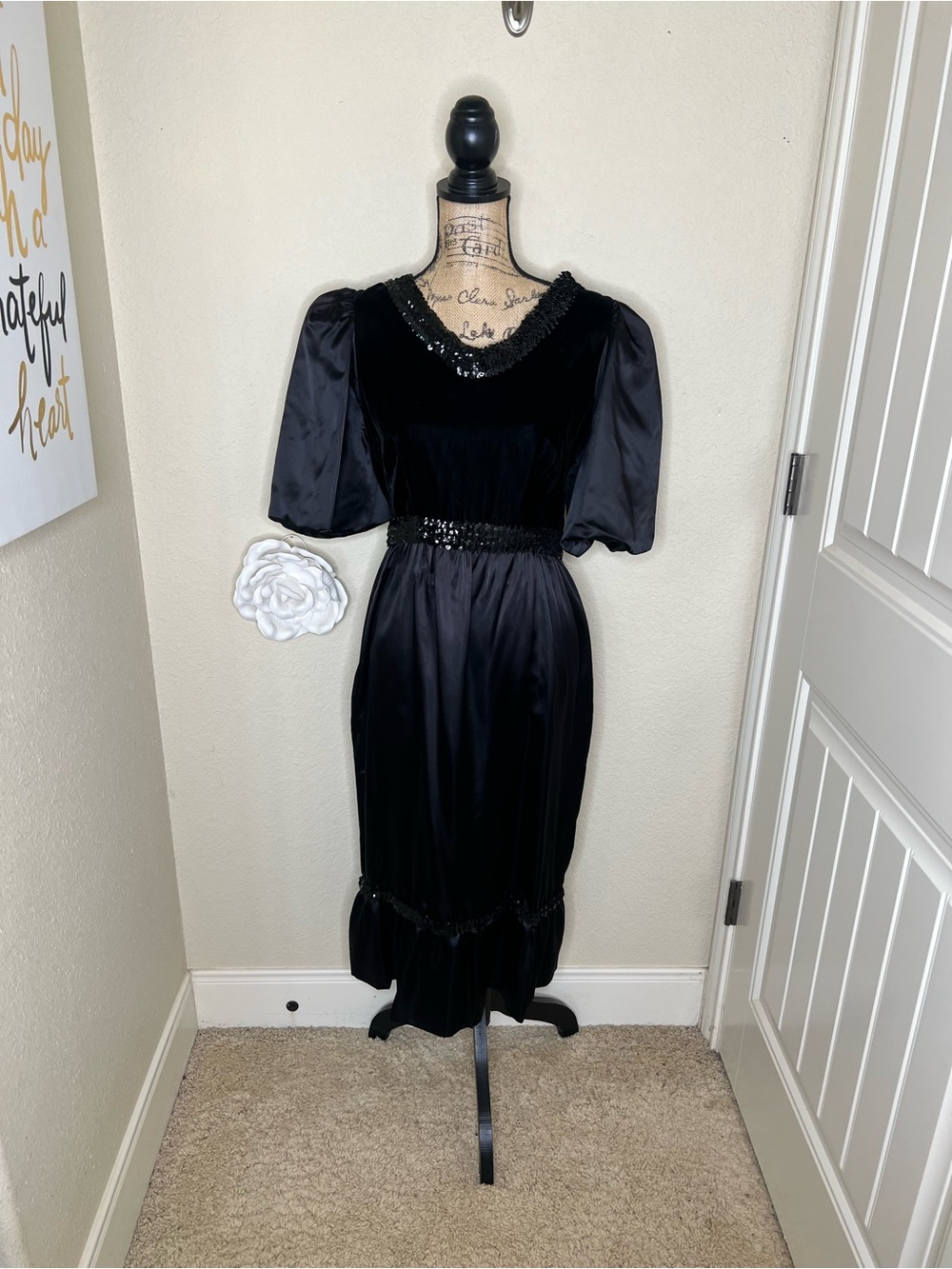 NTM: Vintage 80s Caron Petite Black Velvet Sequin Puff Sleeve Midi Dress Sz 12P